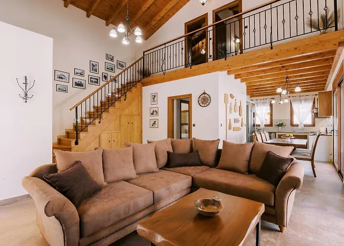 Stavlos Luxury Stone House וילה יאליסוס