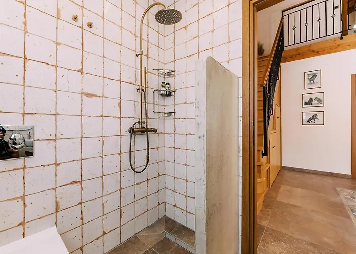 Stavlos Luxury Stone House וילה יאליסוס