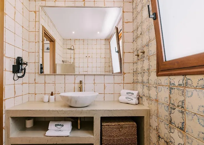 Stavlos Luxury Stone House * יאליסוס